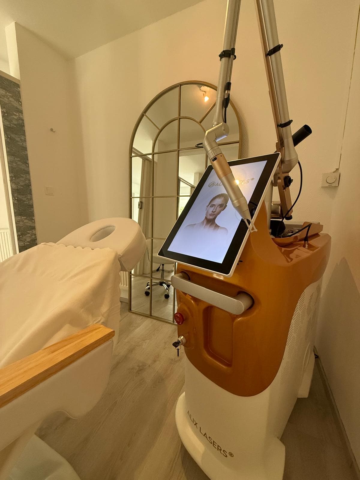 تکنولوژی و مزایای Alix Lasers
